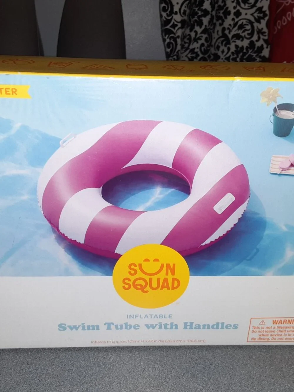 Sun Squad Stripes / Striped Pool Swim 42